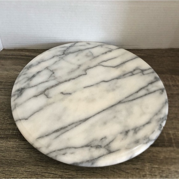 Gorgeous Marble Lazy Susan - Picture 3 of 15